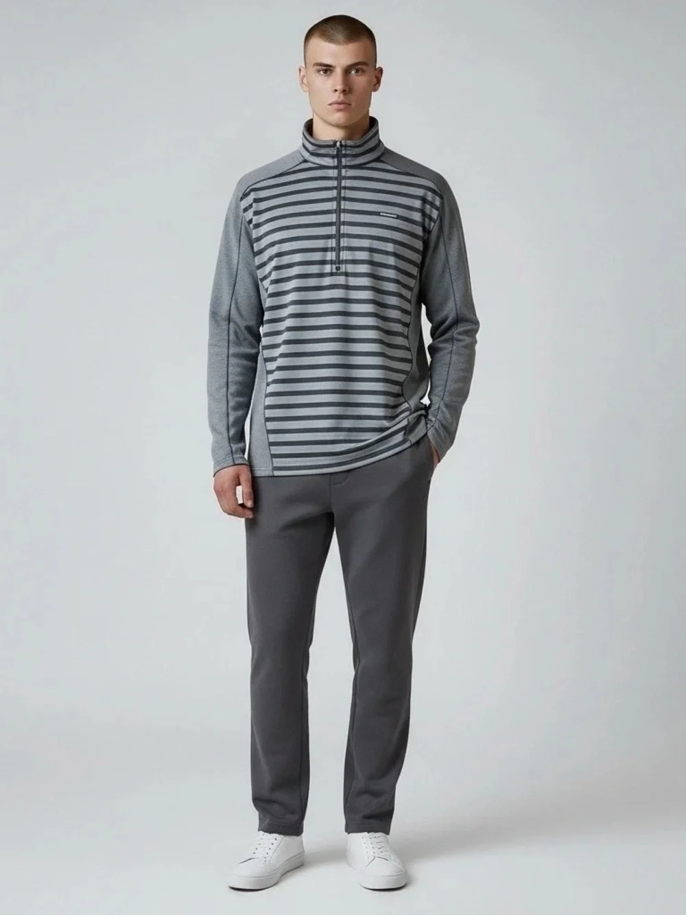 Patagonia Capilene 3 Men’s Gray and Black Striped Half-Zip Pullover Size XS